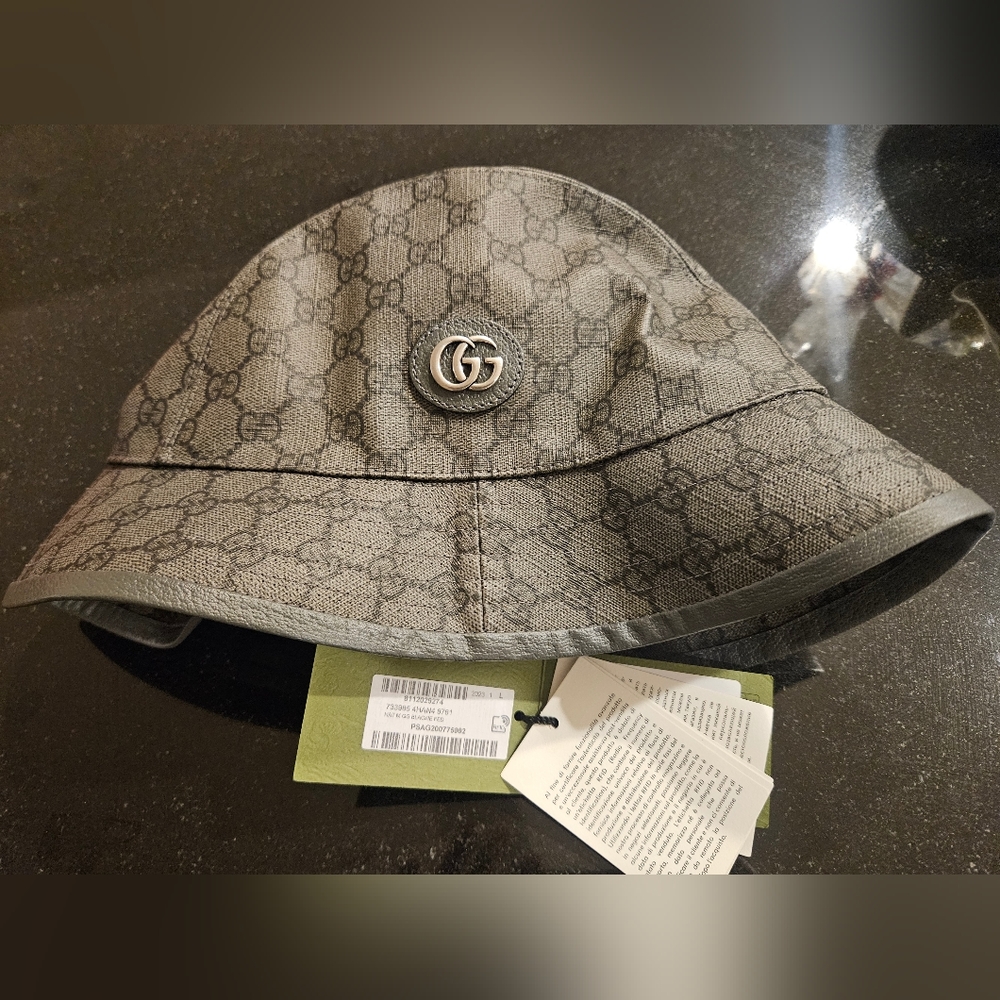 Gucci GG Supreme canvas bucket hat